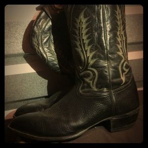 Men’s Tony Lama leather boots